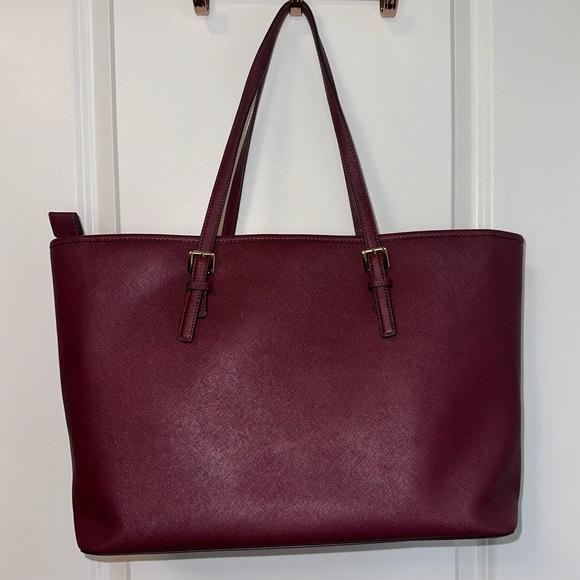 Michael Kors Jet Set Leather Computer Tote - Picture 4 of 12